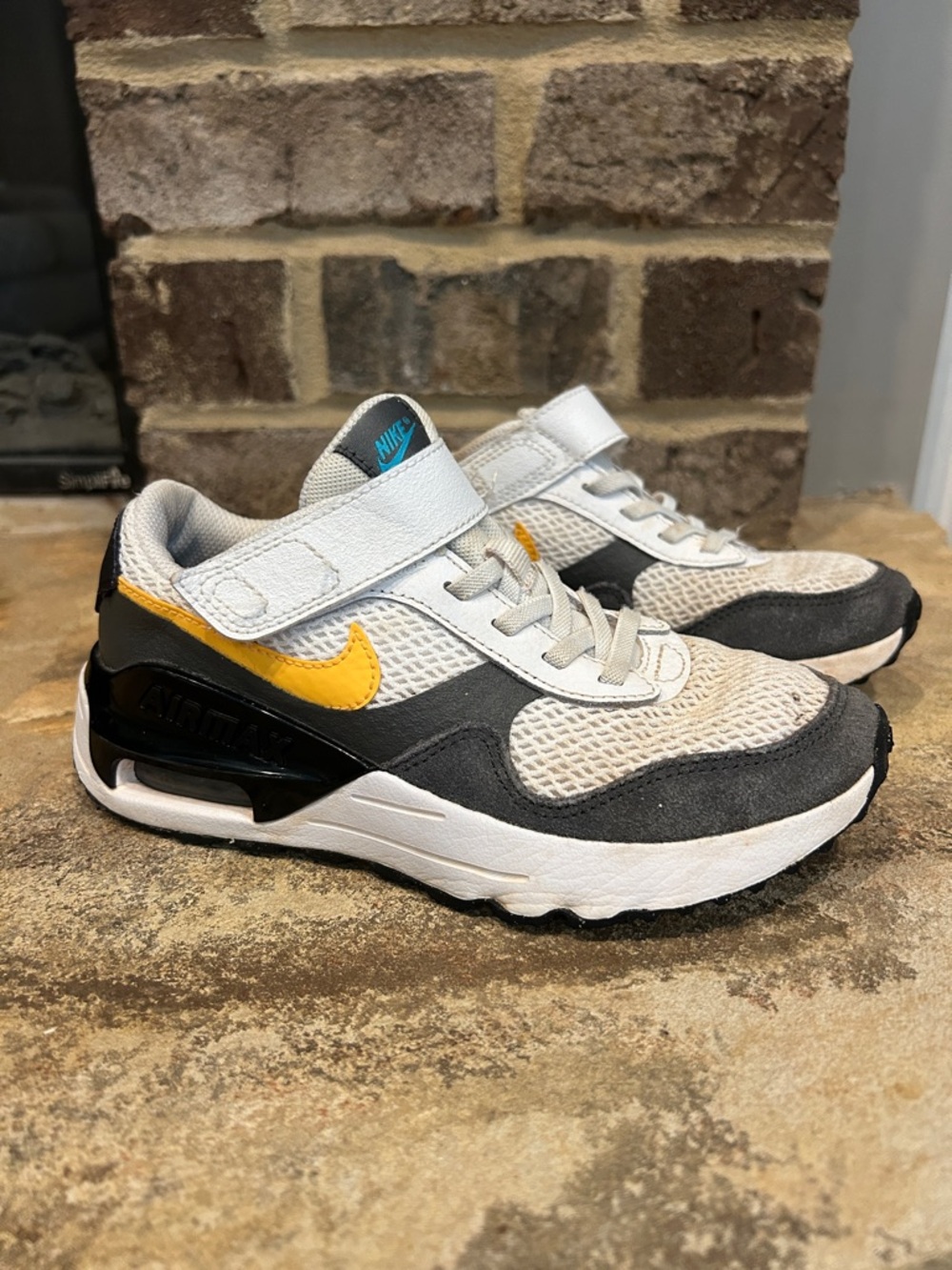 Nike Kids White, Gray & Yellow Air Max  Sneakers Boys Size 2